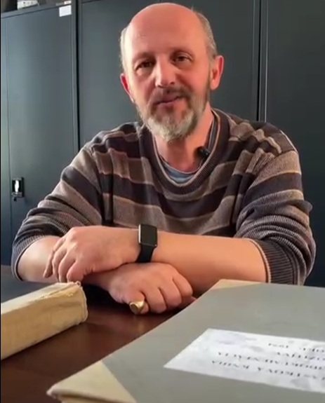 Autor pri výskume v Ponitrianskom múzeu v Nitre
